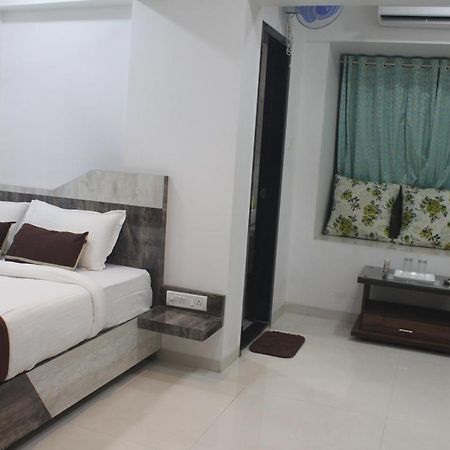 Hotel Park Inn Andheri West Mumbai Bagian luar foto